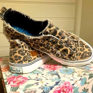 Women’s leopard print sneakers